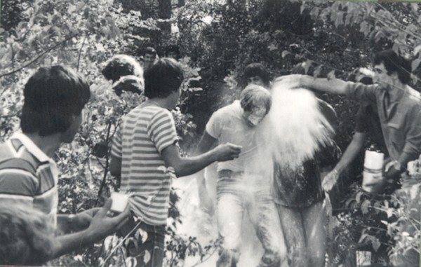 1981-bizutage-iut.jpg
